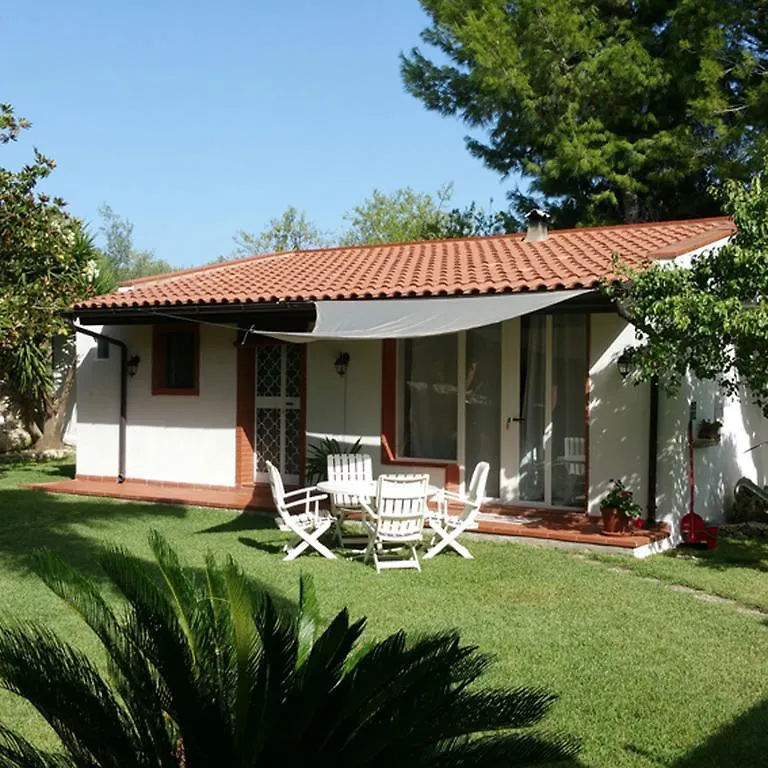 Le Cabanon Guest House Floridia