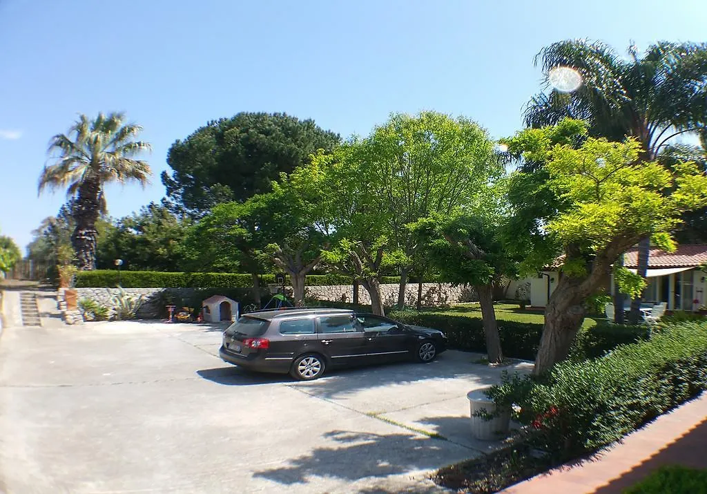 Le Cabanon Pension Floridia Italië